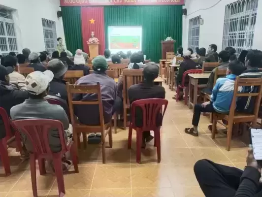 Tuyên truyền, phổ biến pháp luật về bảo vệ và công tác giao khoán bảo vệ rừng